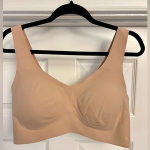 Authentic Honeylove v-neck bra